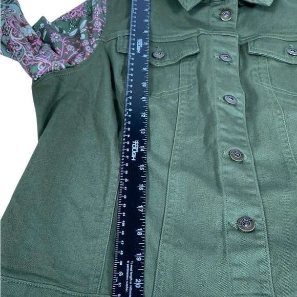 NWT One World Live & Let Live Womens Jacket Size XL Green Multicolor Sleeves - Picture 6 of 8